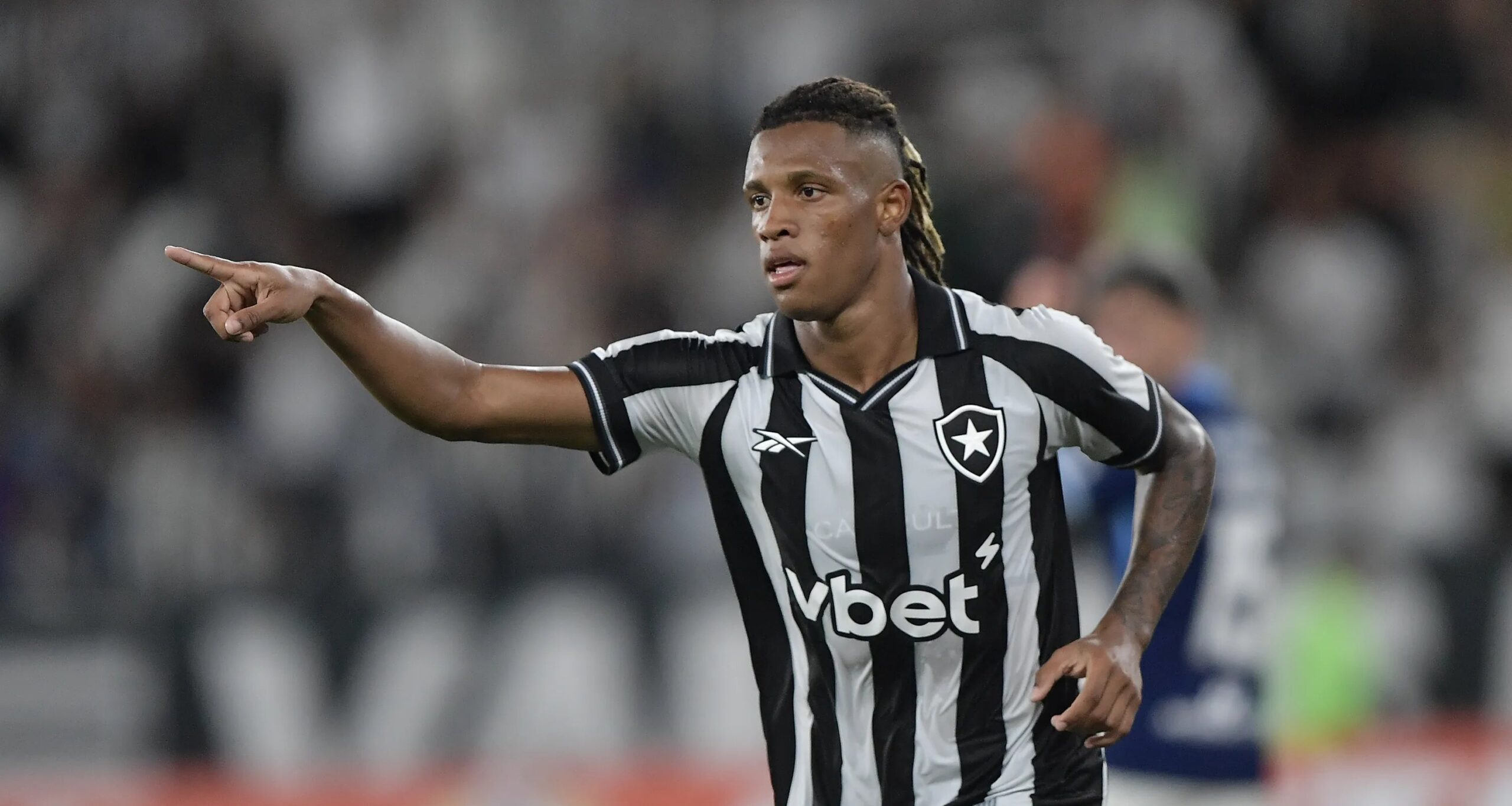 Convocação de Danilo eleva Botafogo a 48 representantes em Copas do Mundo - Imagem do artigo original