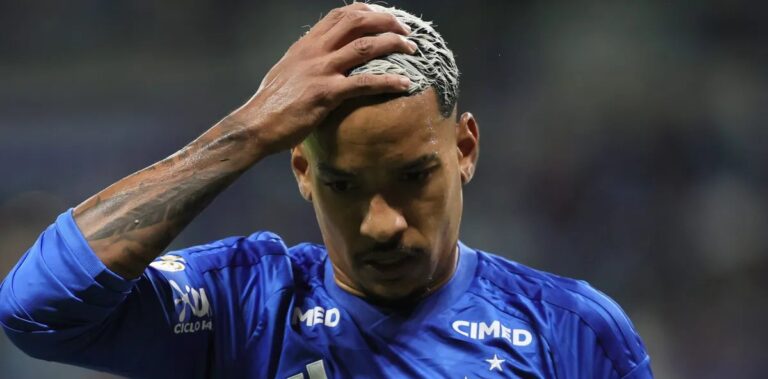 Matheus Pereira revela frustração por não ter sido convocado por Ancelotti após empate com o Boca