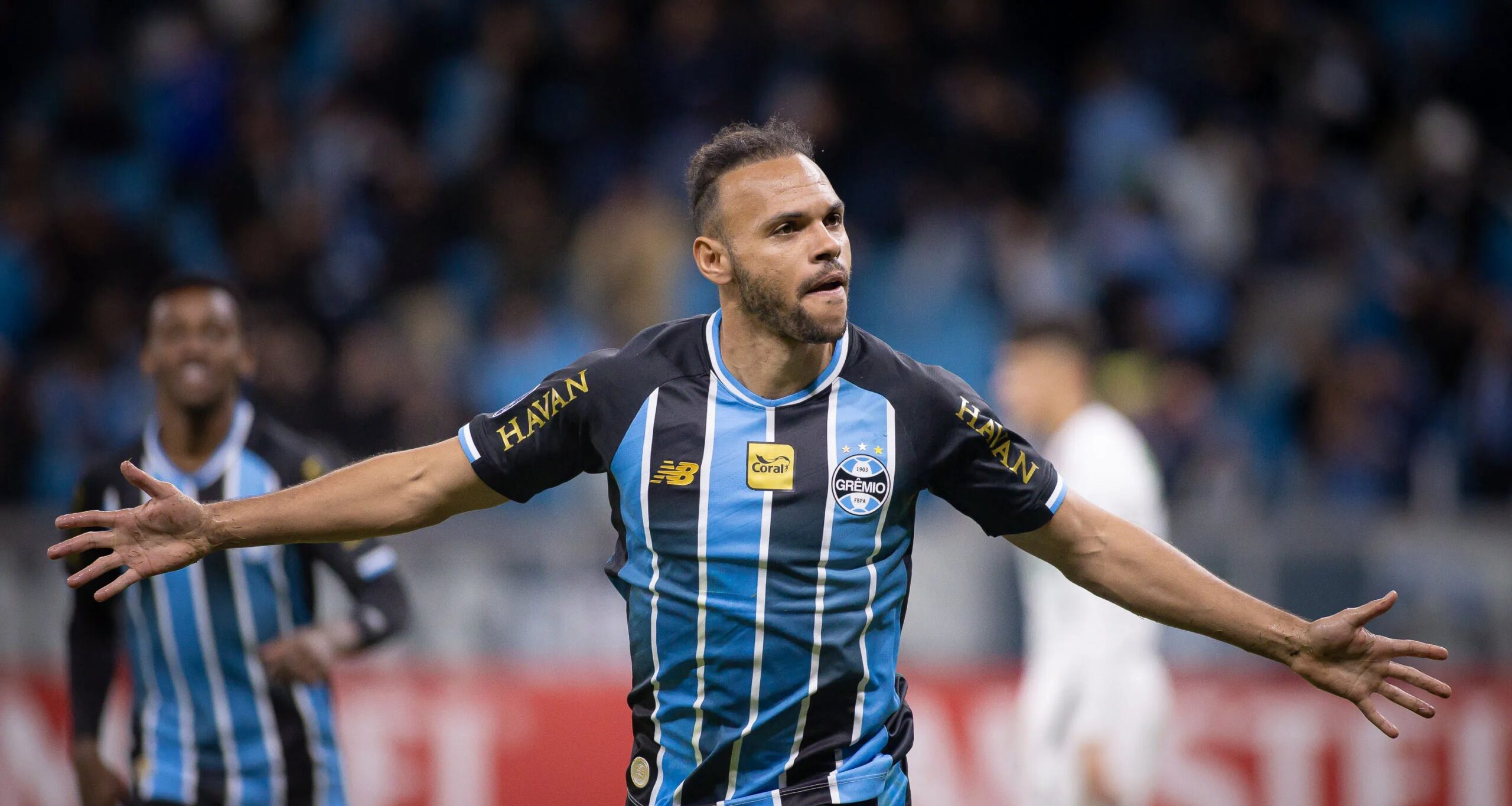 Grêmio domina Palestino, vence por 2 a 0 e segue na disputa pela liderança do Grupo F - Imagem do artigo original