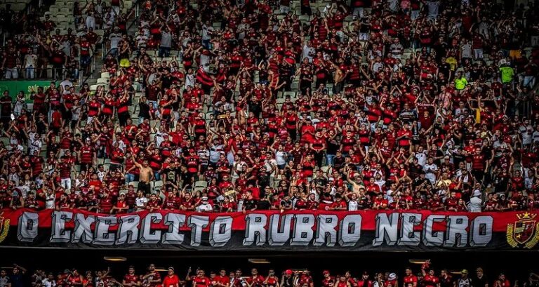 Torcida do Flamengo pressiona elenco e promete “guerra” antes de enfrentar o Palmeiras