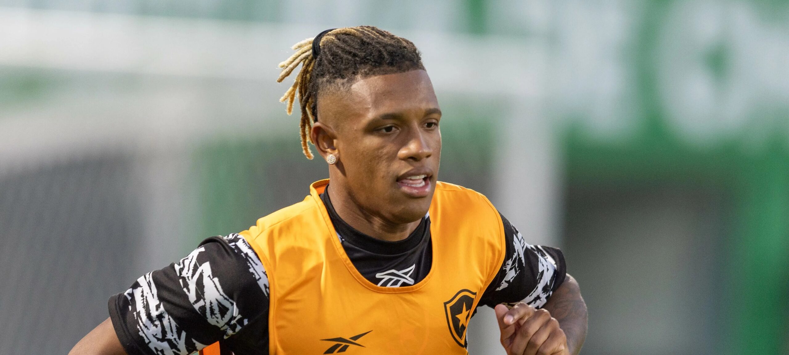 Botafogo já admite saída de Danilo na próxima janela de transferências - Imagem do artigo original