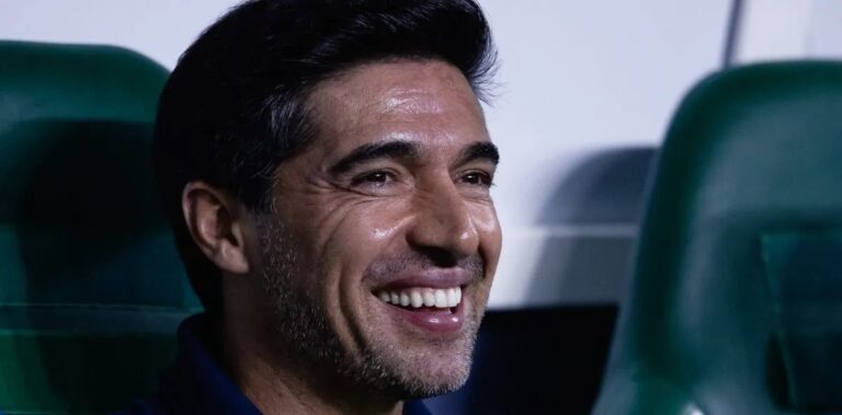 Palmeiras avalia futuro de Michel Augusto, que retorna de empréstimo fora dos planos de Abel Ferreira