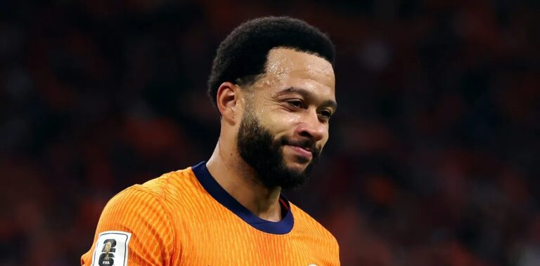 Koeman coloca participação de Memphis na Copa dependendo de minutos pelo Corinthians