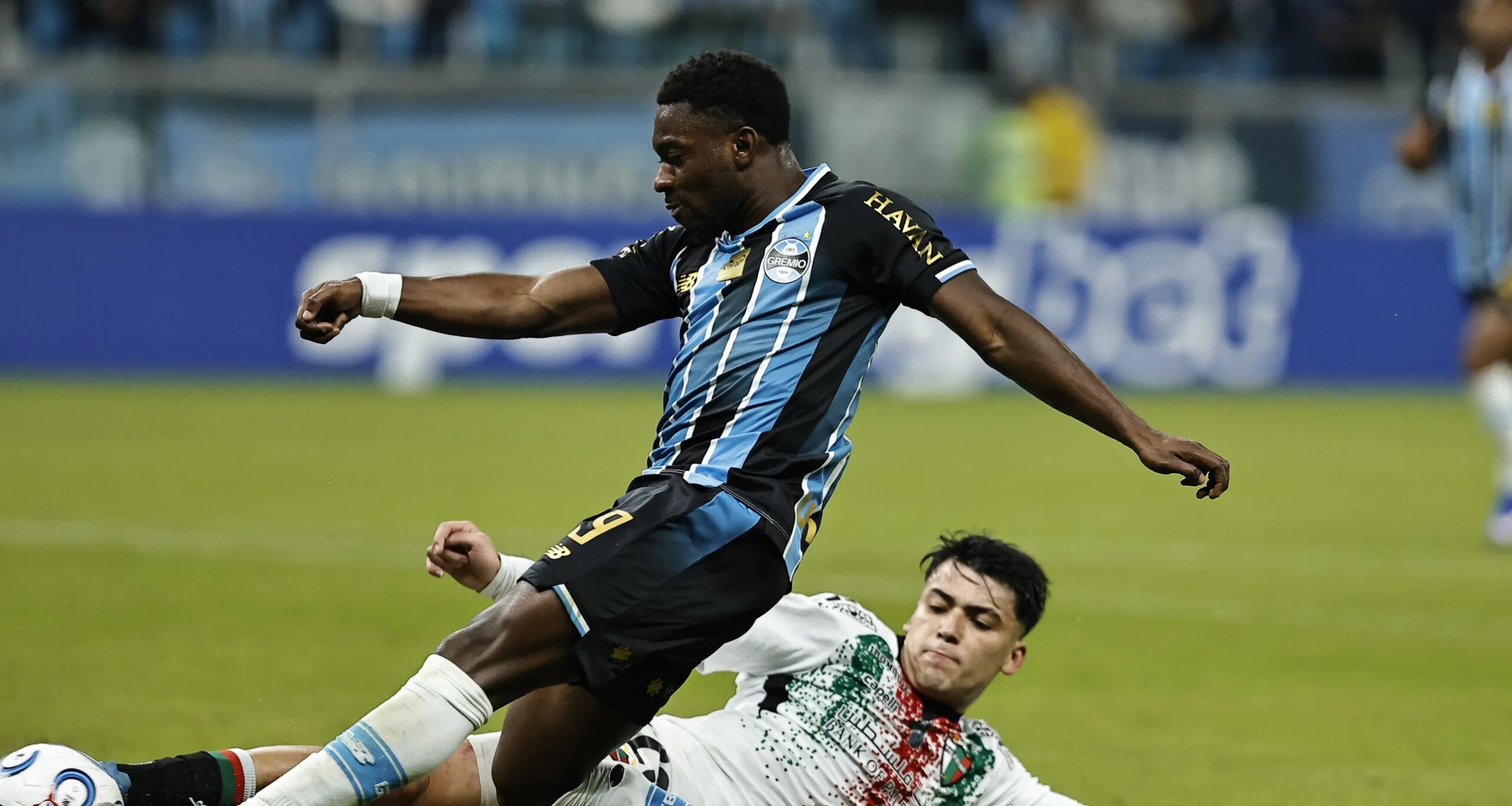 Grêmio segura Francis Amuzu e impede participação em amistoso de Gana contra o México - Imagem do artigo original