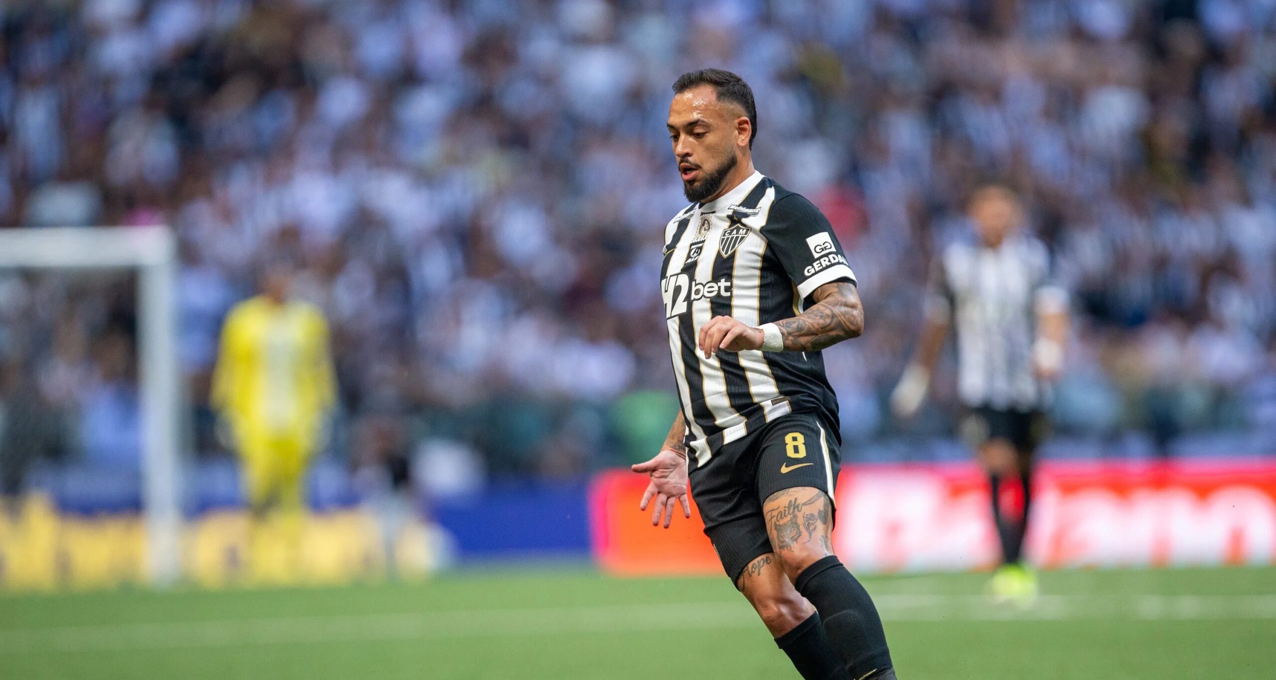 Maycon fala sobre enfrentar o Corinthians pela primeira vez e minimiza a “lei do ex” - Imagem do artigo original