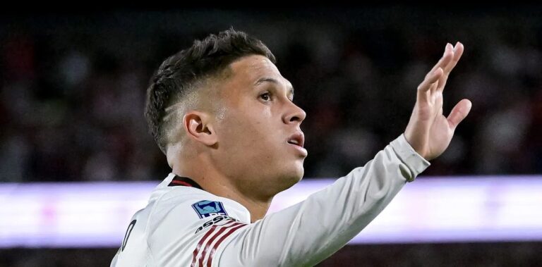 Juan Fernando Quintero perde espaço no River e volta a ser oferecido a clubes do Brasil