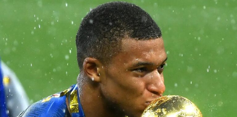 Mbappé consolida legado ao levar França a duas finais consecutivas de Copa do Mundo