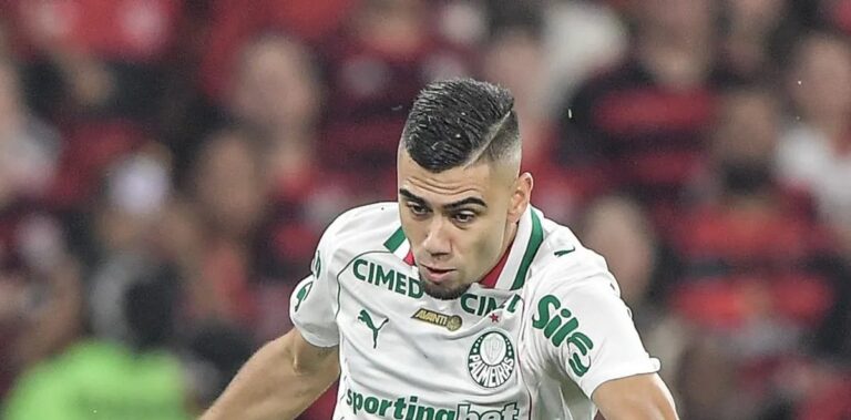Discussão entre Evertton Araújo e Andreas Pereira esquenta início de Flamengo x Palmeiras no Maracanã