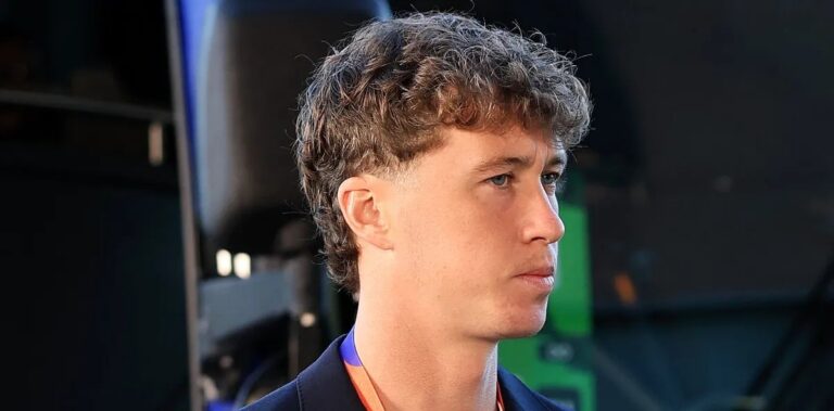 Zagueiro Jack Hendry admite ansiedade antes de duelo decisivo entre Escócia e Brasil