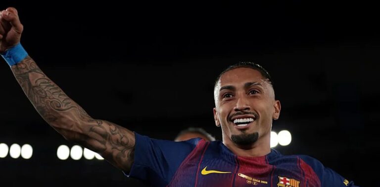 Barcelona mantém Raphinha apesar de possível oferta de €80 milhões de clubes sauditas