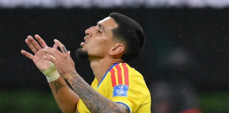 Gol decisivo de Muñoz garante vitória da Colômbia após anulação milimétrica do VAR