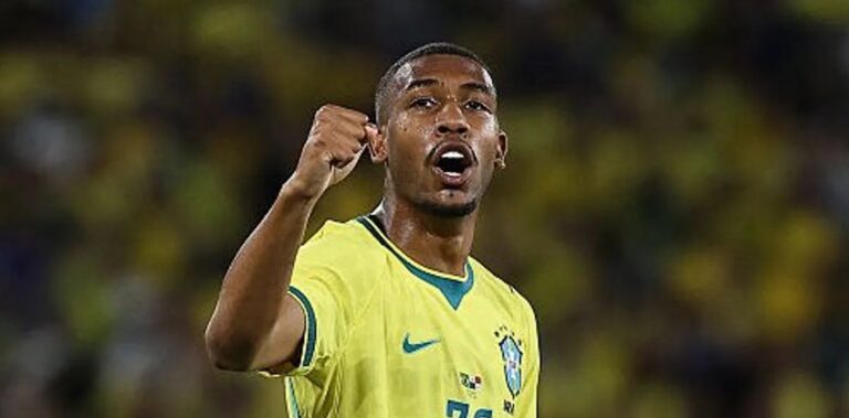 Ancelotti mantém indefinições na escalação da Seleção para encerrar fase de grupos contra a Escócia