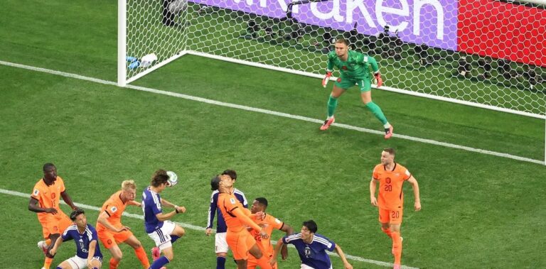 Japão e Holanda duelam ponto a ponto para decidir adversário do Brasil nas oitavas