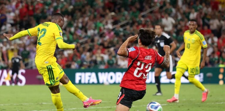 Gol de Maseko coloca África do Sul nas oitavas e elimina Coreia do Sul