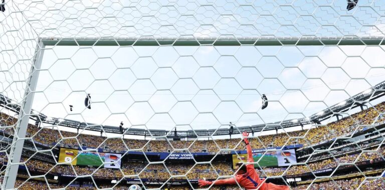 Nagelsmann isenta Neuer por gols sofridos em derrota da Alemanha para o Equador
