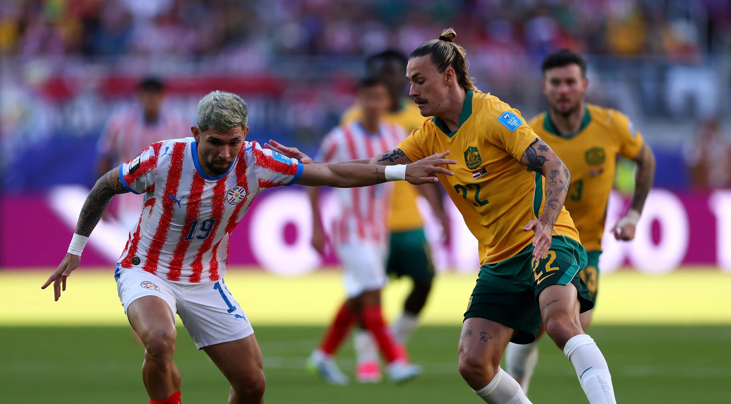 Gómez sobressai e Maurício passa despercebido no empate entre Paraguai e Austrália - Imagem do artigo original