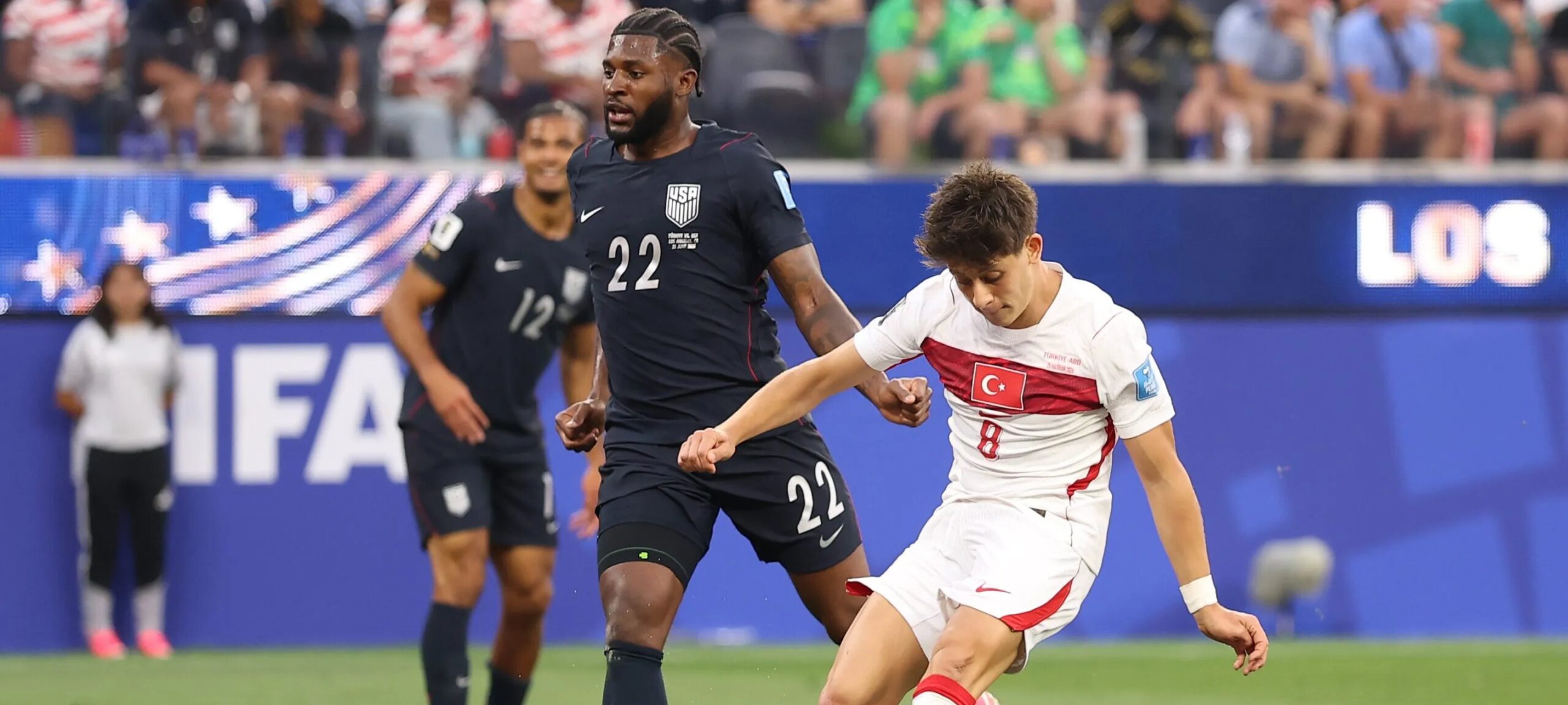 Kaan Ayhan faz gol decisivo nos acréscimos, Turquia vence EUA e defensor ganha destaque na Copa - Imagem do artigo original