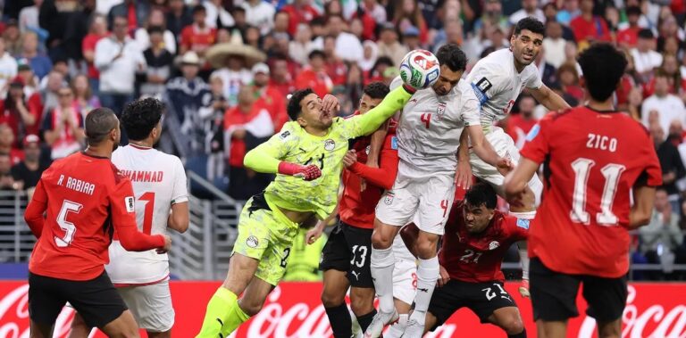 Egito empata com Irã por 1 a 1 e garante vaga no mata-mata da Copa