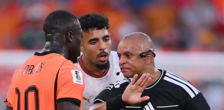 Wilton Pereira Sampaio adota postura mais cautelosa em Holanda x Marrocos