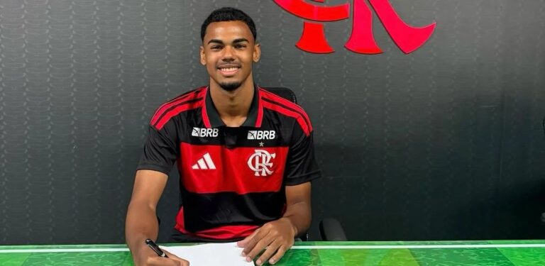 Flamengo assina contrato profissional com Marcos Pierre, destaque da base, até 2029