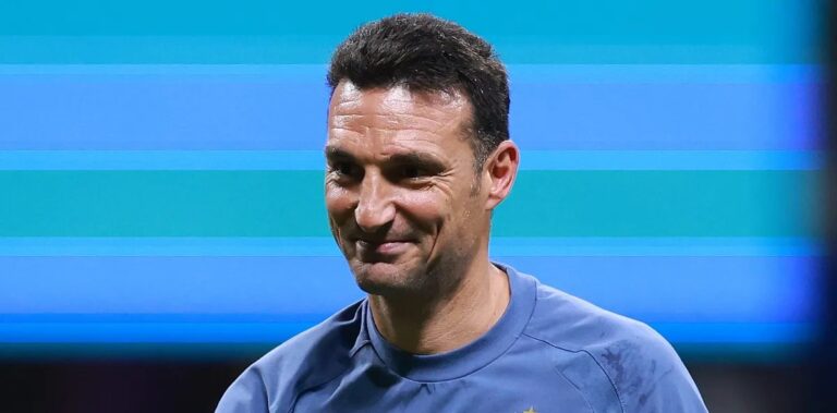 Scaloni destaca força da Argentina em momentos de dificuldade após virada na semifinal