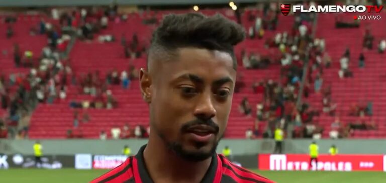 Bruno Henrique elogia Lorran e aponta chance de meia seguir no time principal do Flamengo