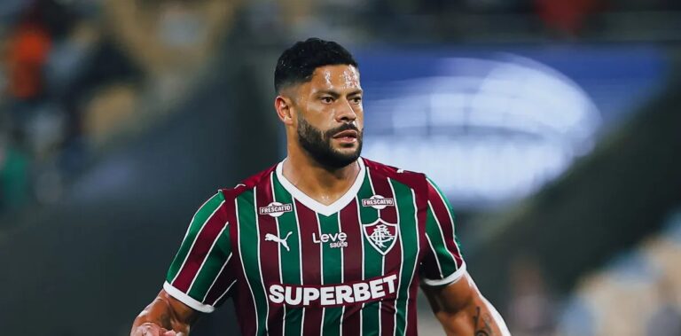 Zubeldía avalia estreia de Hulk e indica função ideal após empate do Fluminense com o Bragantino