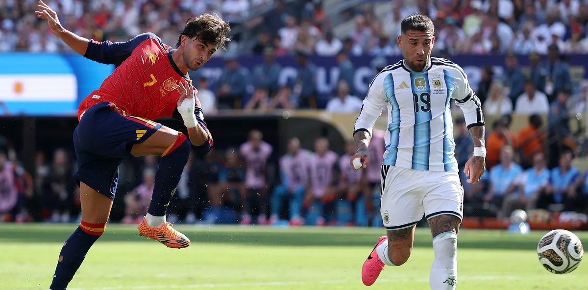 Felipe Melo diz que Argentina atuou “com medo” na final perdida para a Espanha - Imagem do artigo