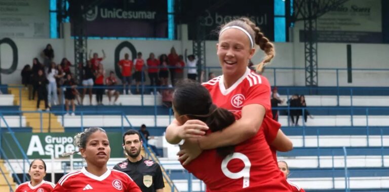 Internacional bate Grêmio na ida e fica a um empate do título gaúcho Sub-20 feminino