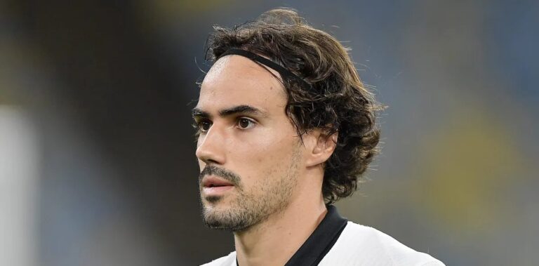 Grêmio faz sondagem por Igor Gomes e monitora meia do Atlético-MG