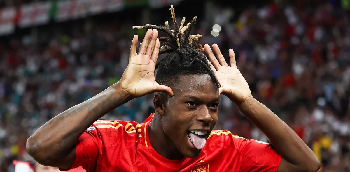 Nico Williams dedica título mundial à Neymar e relembra histórico de homenagens ao craque brasileiro - Imagem do artigo