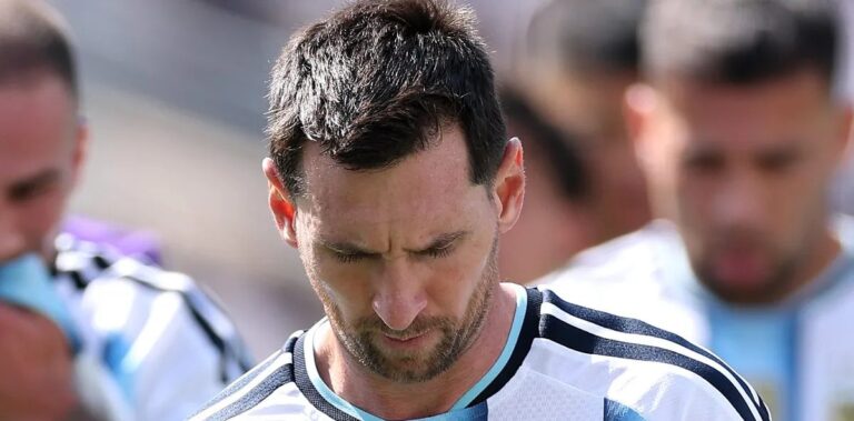 Jornal inglês critica postura de Messi na final da Copa e o chama de “criança mimada”