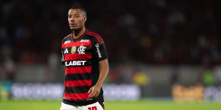 De La Cruz pode ficar fora do jogo contra a Chapecoense devido a gramado sintético