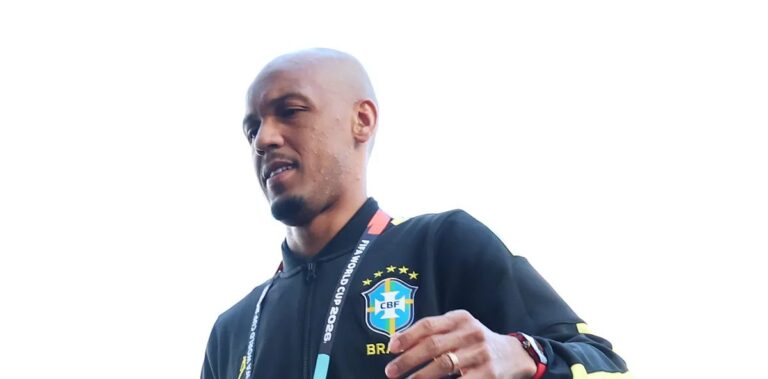 Fabinho sinaliza retorno à Europa e esfria interesse de Palmeiras e Cruzeiro