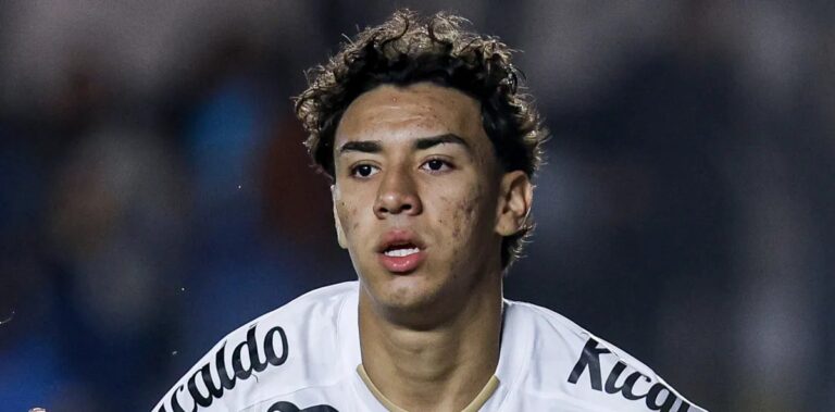 Gabriel Bontempo marca primeiro gol como profissional e Santos aplica 4 a 1 na Universidad Central