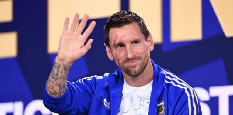 Messi lidera corrida pela Bola de Ouro e pode chegar ao nono troféu