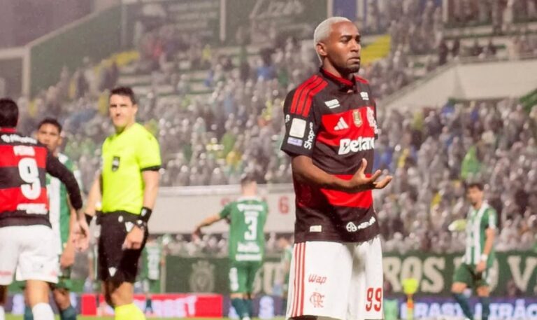 Lorran volta a marcar, vive boa fase e ganha confiança de Leonardo Jardim no Flamengo