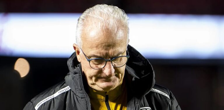 Dorival Júnior cobra postura do São Paulo após “apagão” e derrota para o Athletico-PR