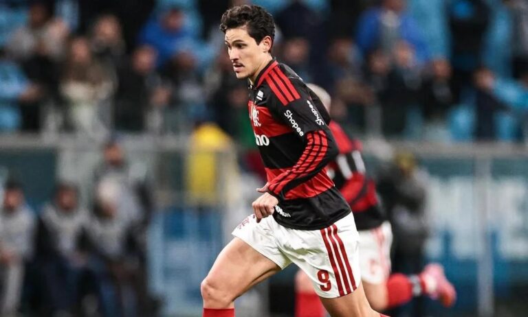 Pedro alcança segunda melhor média de gols pelo Flamengo em sete temporadas e aumenta pressão por reforço no ataque