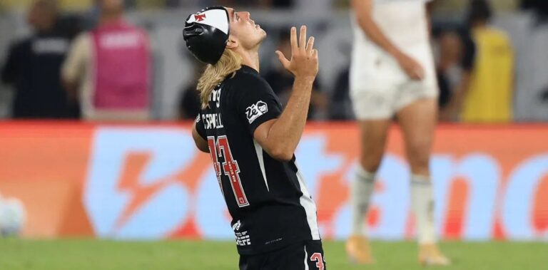 Spinelli alcança seis gols e assume artilharia isolada do Vasco em 2026
