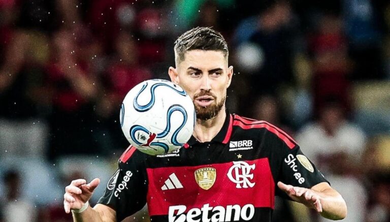 Jorginho chama torcida para retorno do Flamengo ao Maracanã contra o São Paulo