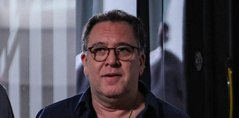 Negociação para venda da SAF do Santos avança, mas mudança de estatuto trava acordo