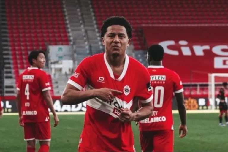 Flamengo busca novo atacante equatoriano para a ponta-direita
