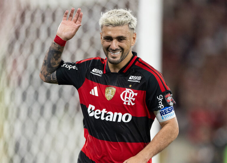 Arrascaeta atinge 100 jogos na Libertadores e se destaca na história do torneio