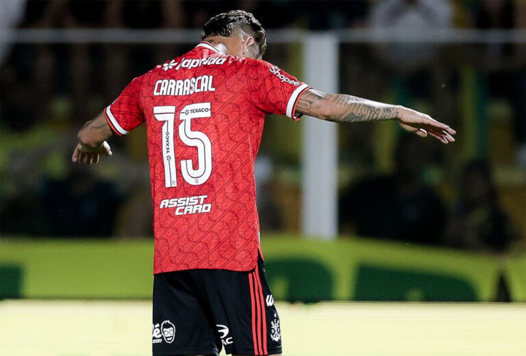 Carrascal brilha em campo e Flamengo reencontra a vitória