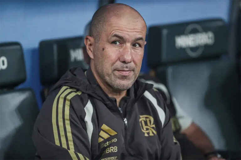 Leonardo Jardim critica Flamengo após revés contra o Cruzeiro