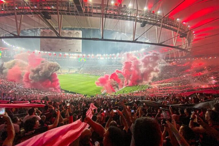 Torcedores argentinos elogiam a torcida do Flamengo como a melhor do Brasil