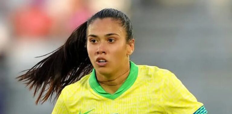 Antonia Silva explica por que trocou o Real Madrid pelo Palmeiras