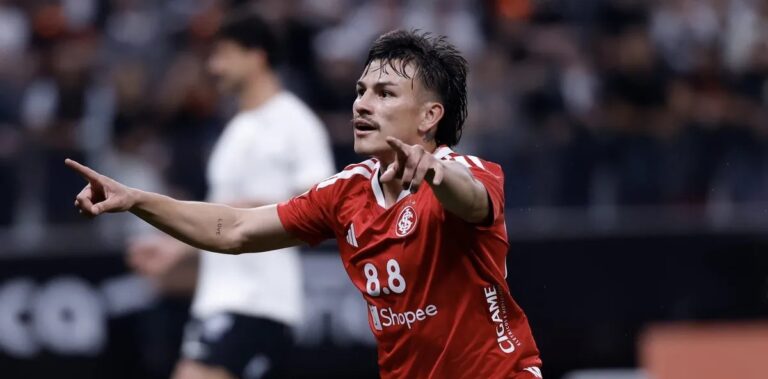 Internacional resiste ao Corinthians e garante vaga nas quartas da Copa do Brasil