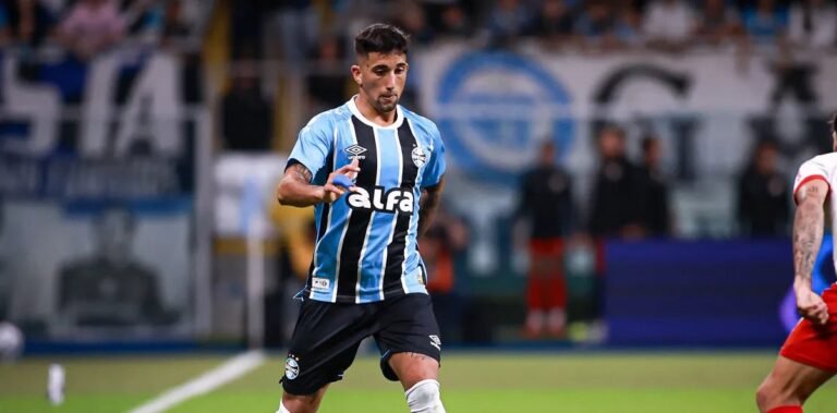 Grêmio encerra negociações com Nacional por Kike Olivera após recusar proposta